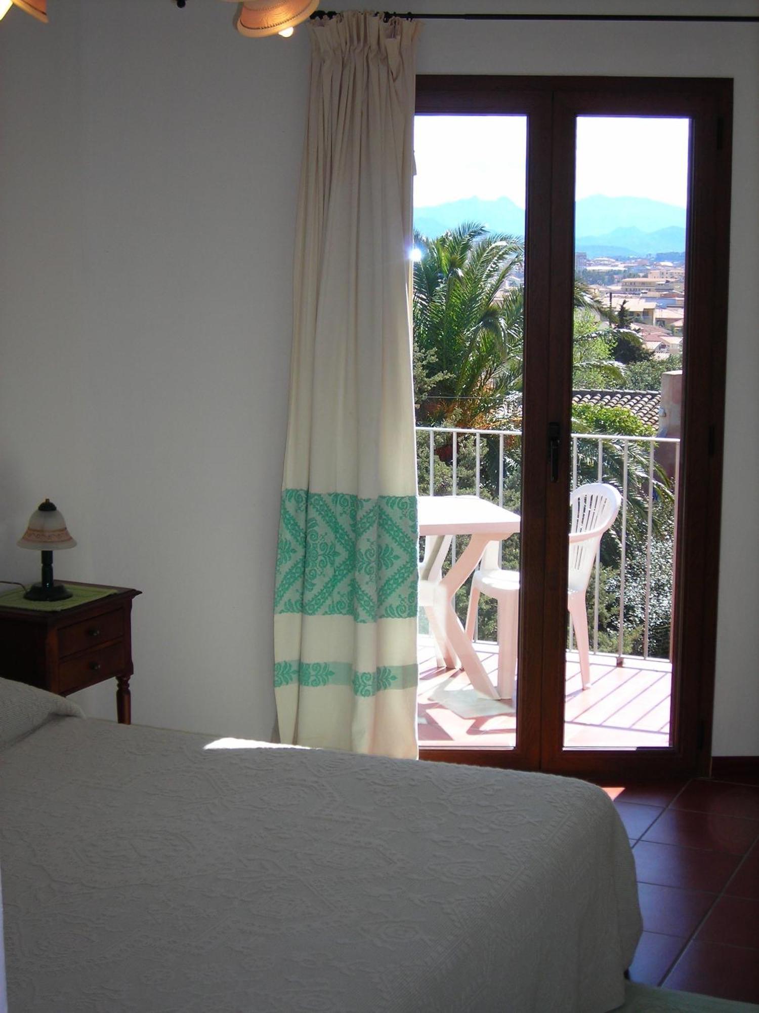 Bed & Breakfast Dessole Olbia Exterior photo